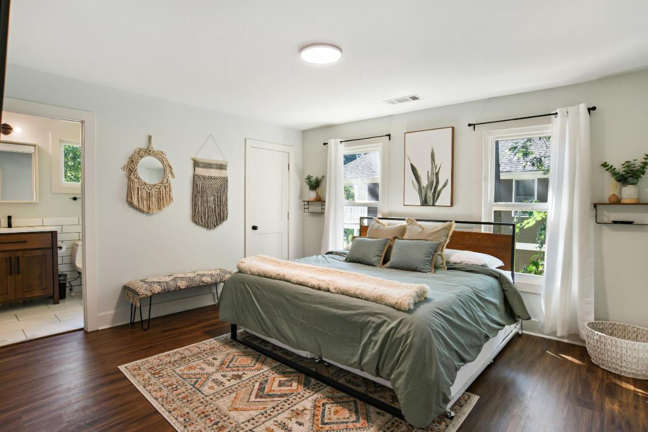 Sun Lit Modern Home With Good Vibes And Lots Of Coffee - Designedbydom Atlanta Luaran gambar