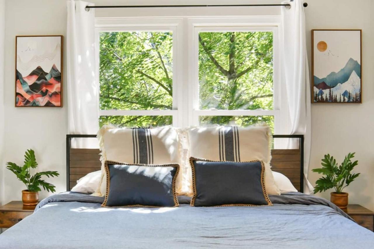 Sun Lit Modern Home With Good Vibes And Lots Of Coffee - Designedbydom Atlanta Luaran gambar