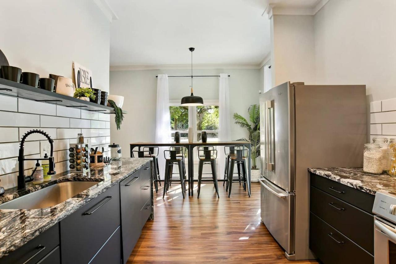 Sun Lit Modern Home With Good Vibes And Lots Of Coffee - Designedbydom Atlanta Luaran gambar